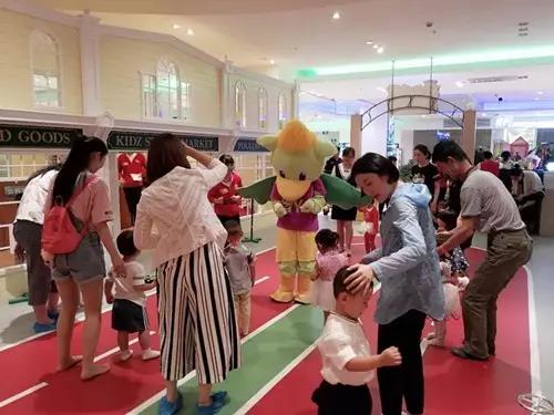 NYC紐約國(guó)際烏魯木齊經(jīng)開萬(wàn)達(dá)中心：【活動(dòng)回顧】6.10 Kidz Street|夢(mèng)想小鎮(zhèn)