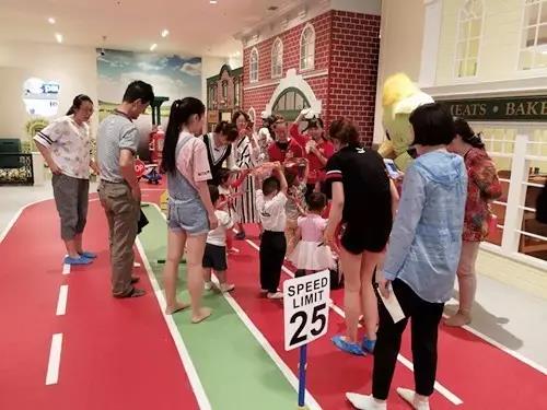 NYC紐約國(guó)際烏魯木齊經(jīng)開萬(wàn)達(dá)中心：【活動(dòng)回顧】6.10 Kidz Street|夢(mèng)想小鎮(zhèn)