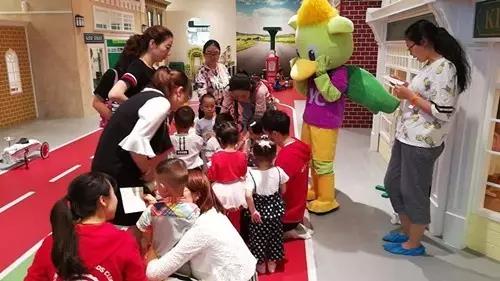 NYC紐約國(guó)際烏魯木齊經(jīng)開萬(wàn)達(dá)中心：【活動(dòng)回顧】6.10 Kidz Street|夢(mèng)想小鎮(zhèn)