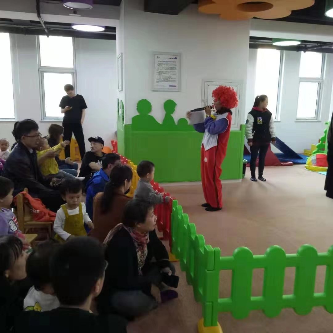 NYC紐約國(guó)際唐山早教中心：“爬爬賽”親子活動(dòng)回顧