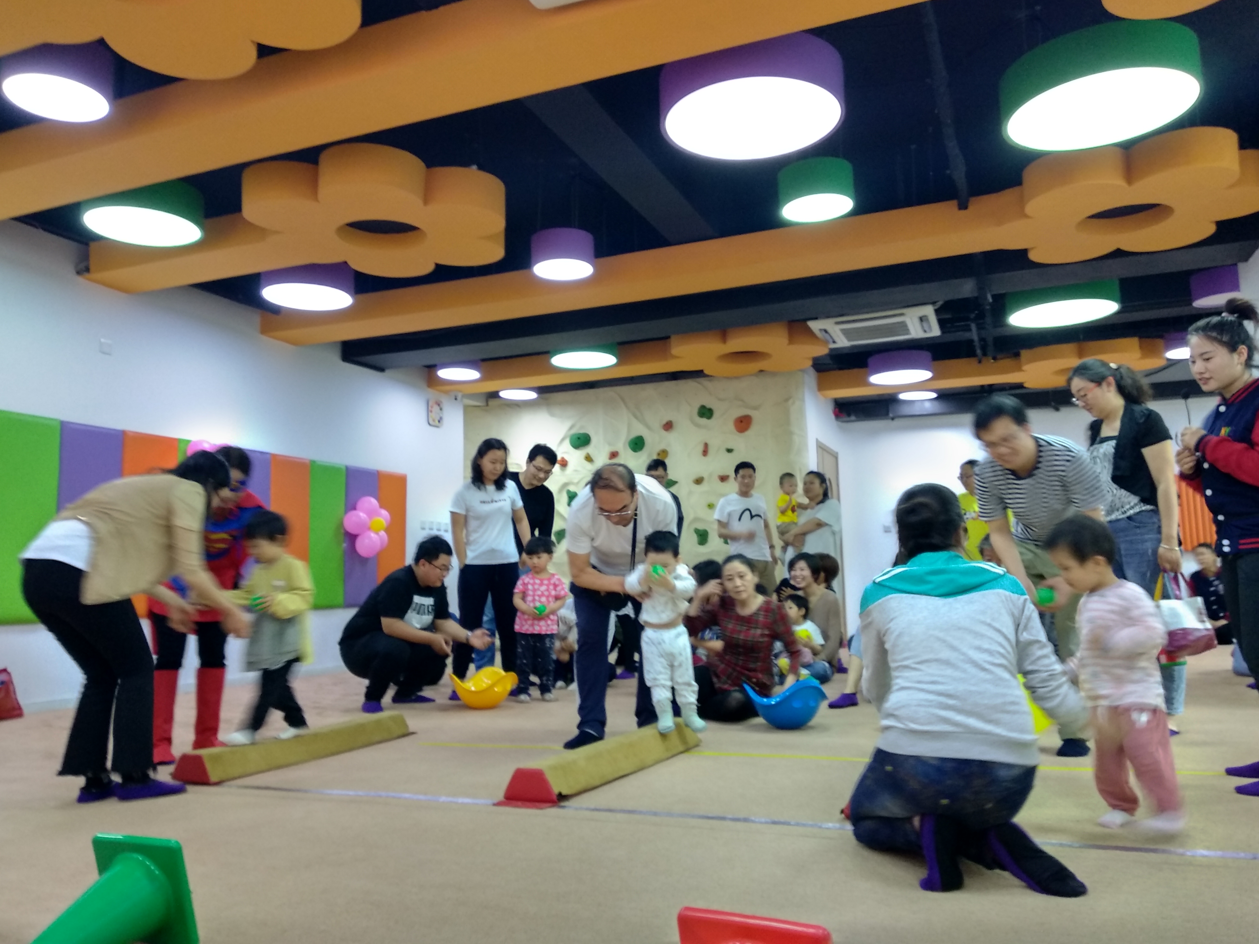 NYC紐約國(guó)際唐山早教中心：【超人媽咪回顧】在NYC，感恩媽媽的愛(ài)！